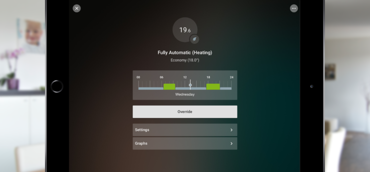 Výměna termostatů elektrického podlahového topení Raychem NRG za Loxone a integrace Philips Hue Výměna termostatů elektrického podlahového topení Raychem NRG za Loxone a integrace Philips Hue