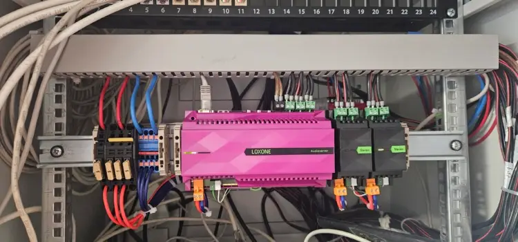 Loxone Audio server vs Music server